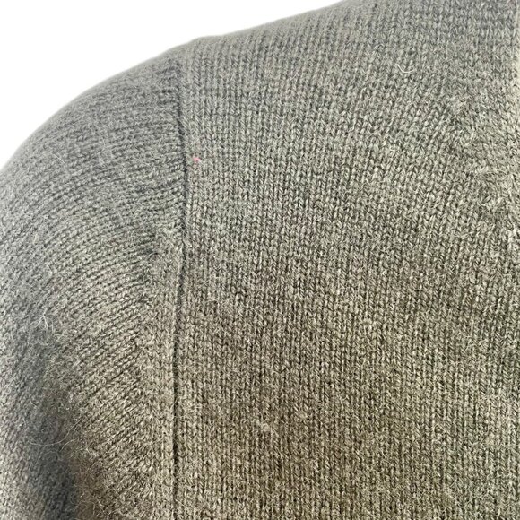 Lord & Taylor 100% Cashmere V-Neck Pullover Sweater Olive Green XS Luxury Knit - Picture 7 of 11